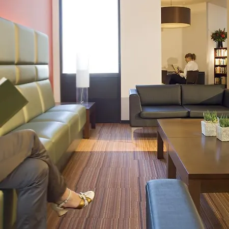 Ibis Centrum 3*